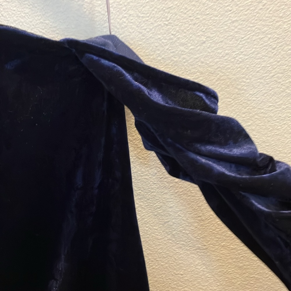 NWT Romeo & Juliet Couture Navy Velvet Dress - Picture 3 of 8